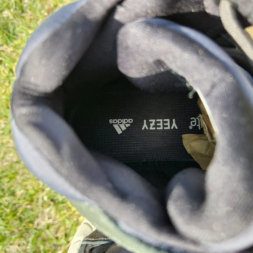 Size 9.5 - adidas Yeezy 500 High Slate
